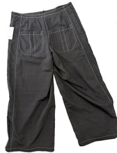 Load image into Gallery viewer, SIDE LINE PANT BLK PARACHUTE