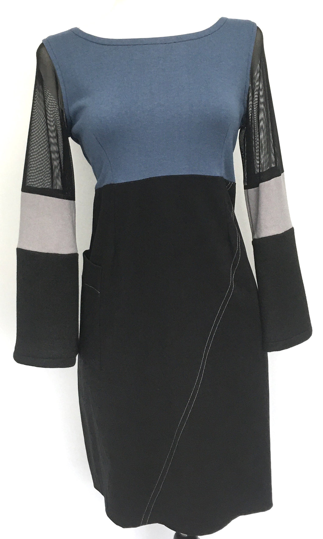 LEXI MIX-UP DRESS BLUE/BLACK NO COLLAR (L). $185.